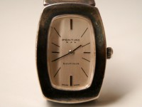 Vintage damesuurwerk Pontiac boutique